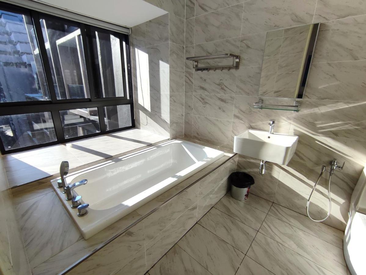 Melaka Town - Imperio Residence Studio With Bathtub المظهر الخارجي الصورة